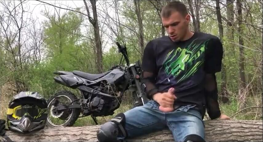 Piss, wank and cum: dirty rider gets off
