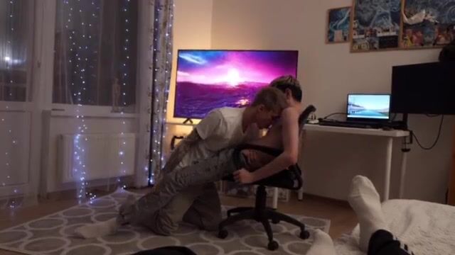 Dnz bored and horny at home twink porn