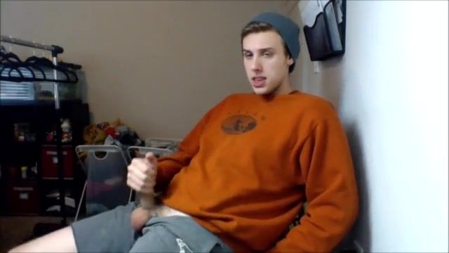 Dnz college cutie wanks his big dick