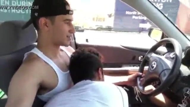 Twink swallows muscle daddy's bare cock