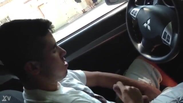Young dnz twink wanks in public car park