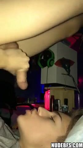 トゥインクがダディに汁を落とす