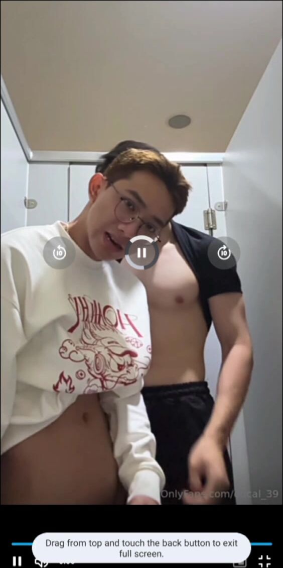 越南男在公厕打飞机