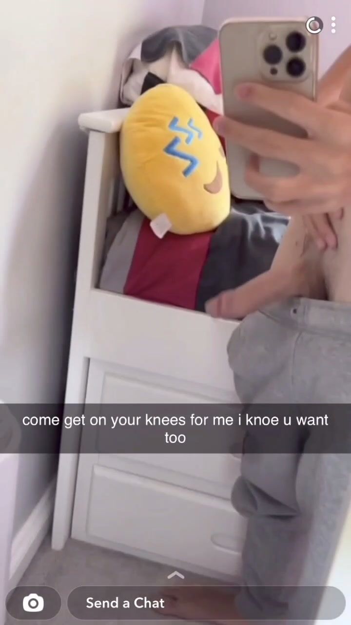 Carinha bate uma com seu pau grosso e grande
