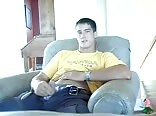 哥们撞见兄弟在撸管 - 男男色情片