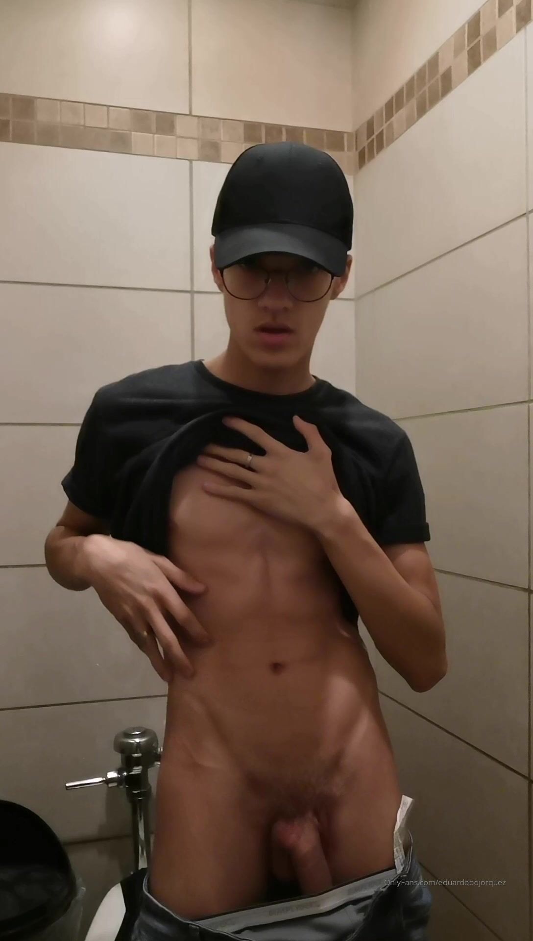 Eduardo bojorquez solo muscle cock