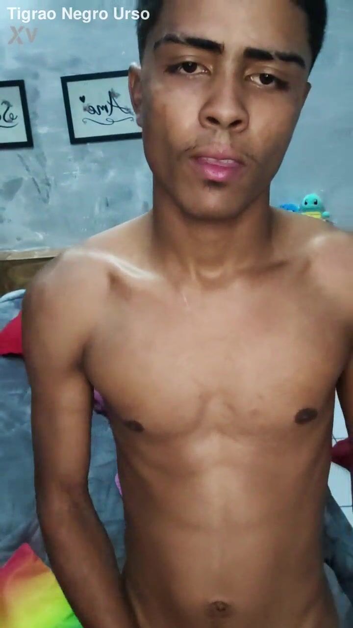 Cute emerson santos strokes cock on solo cam