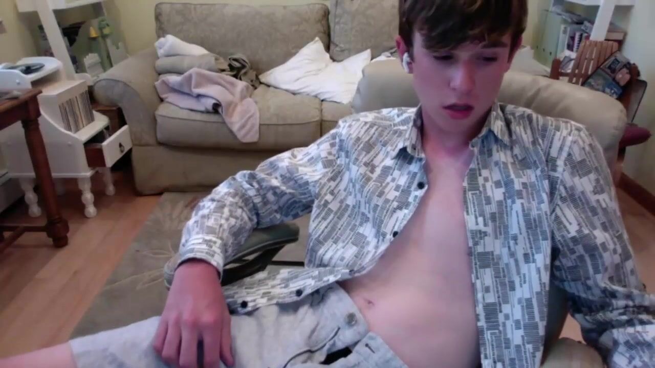 Hot twink evan shows off for the boys - pj porn action