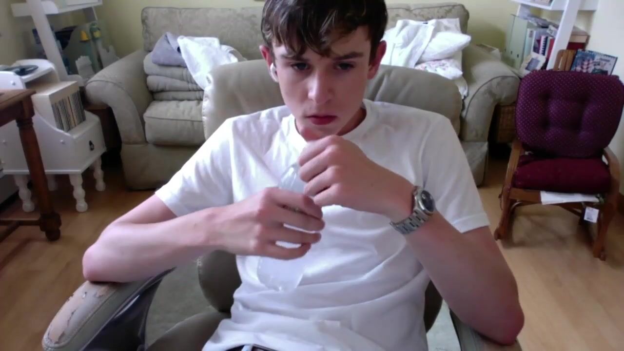 Evan jerks off on cam with hot boy
