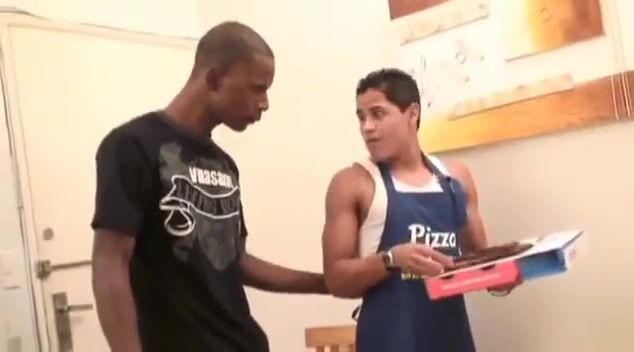 Vídeos porno gay con extra