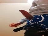 جلسة استمناء في حمام المول