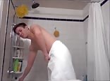 Fetter schwanz unter der dusche