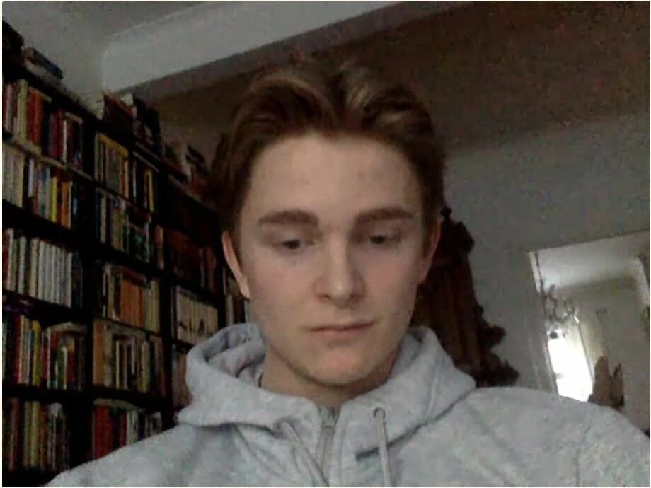 Twink spritzt bei webcam-sex ohne kondom