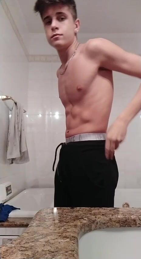 Fit italian twink naked jerking