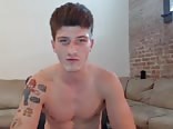 Fit lad jerks off @ gayboy.ca