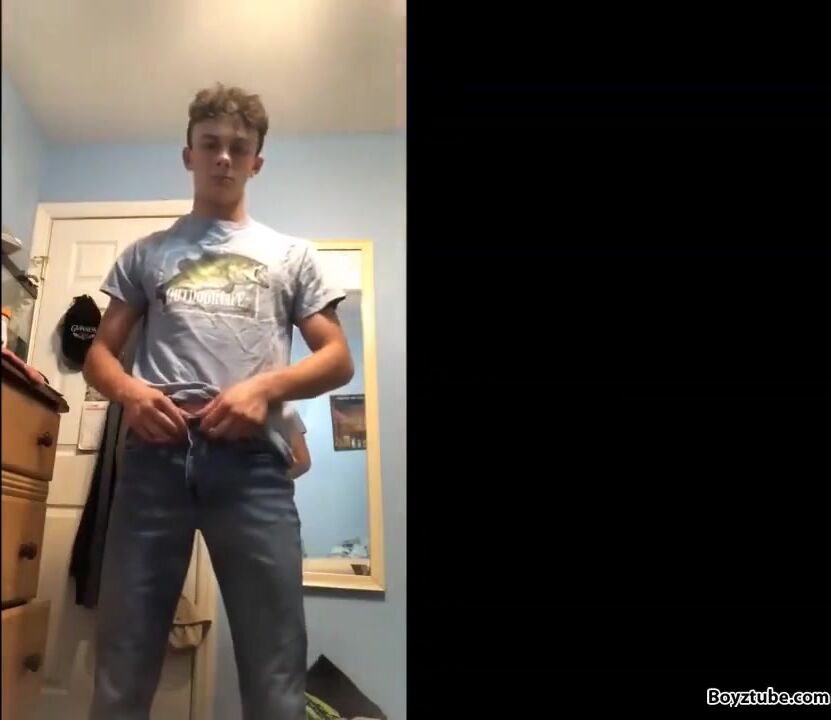 Fit muscle stud's big cock cam record