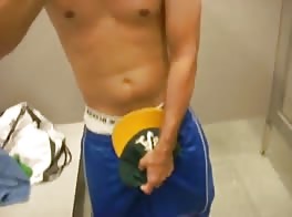 Fitting room jackoff session