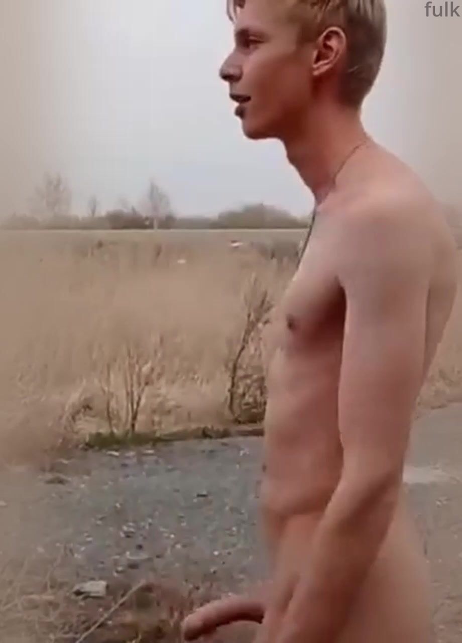 Muscle flex walking show