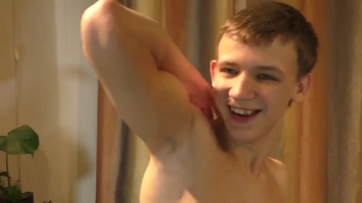 Cute twink flexes and strokes his cock solo
