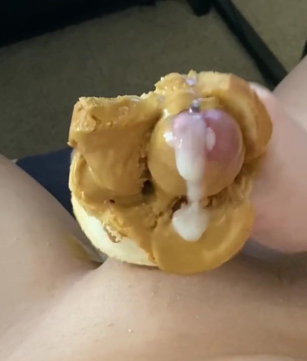 ピーナツバター手淫サンドイッチ