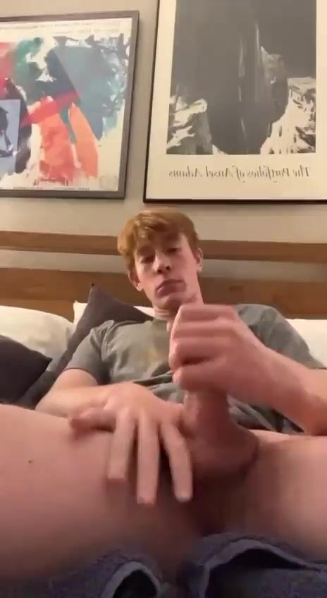 Fountain cumshots: twinks, teens and guys wanking and shooting hot ...
