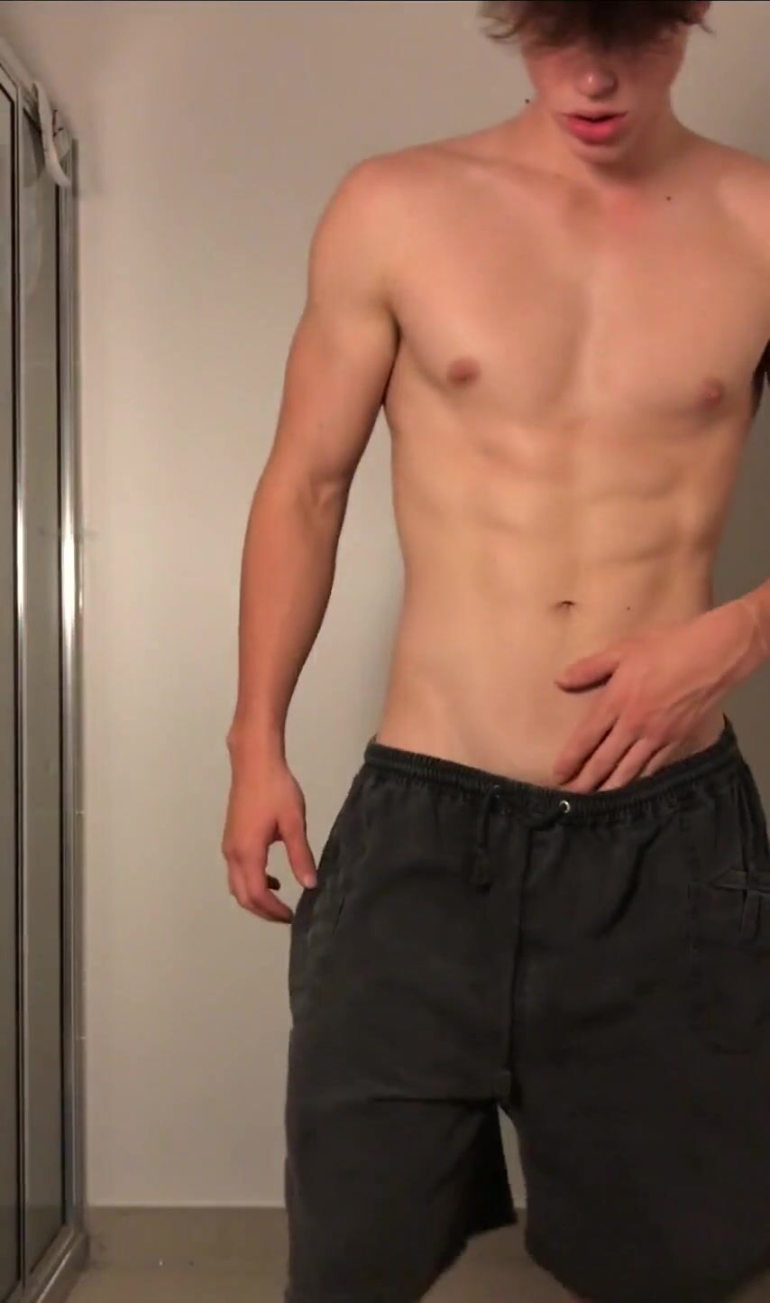 Fratboy jock jacks off (and eats own cum)