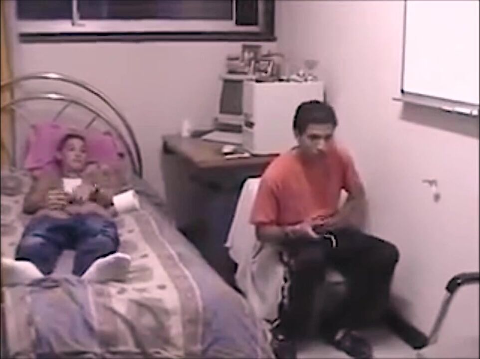 フランスの美少年と友達がチンポをシコシコ