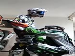 Fick in motocross-ausrüstung: schwulenporno-action