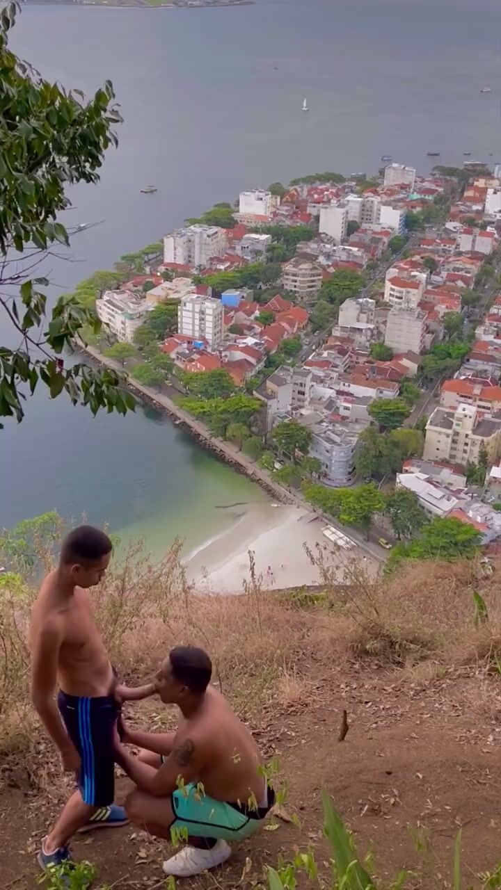 Pau grande fodido forte fora da cidade