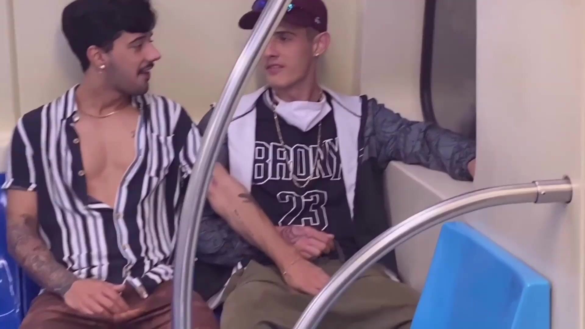 Hardcore gay couple fuck bareback on tube