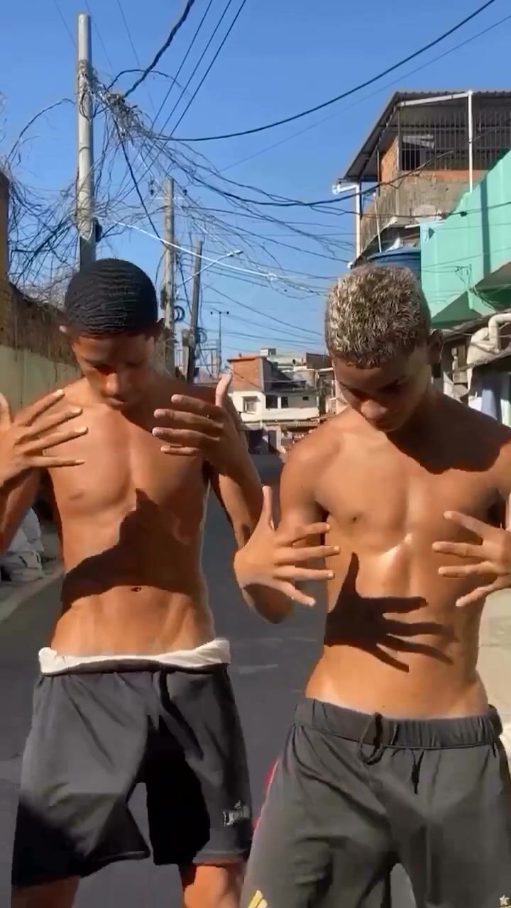 Papá disfruta la danza divertida