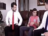 Sexo em grupo papai gay adolescente pornô trio