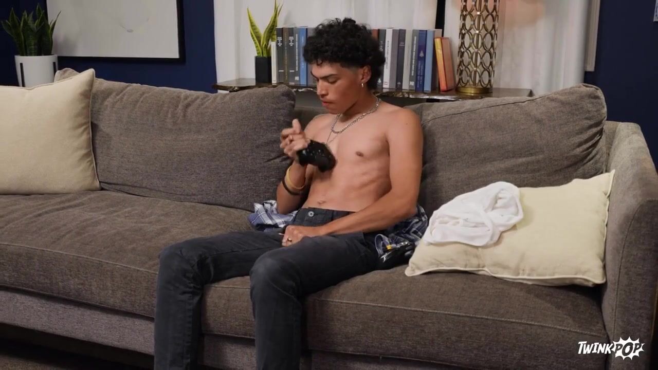 Chicos calientes juegan