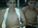 ブラジルの少年たちがオナニー