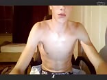 Ado gay se branle en cam sur skype