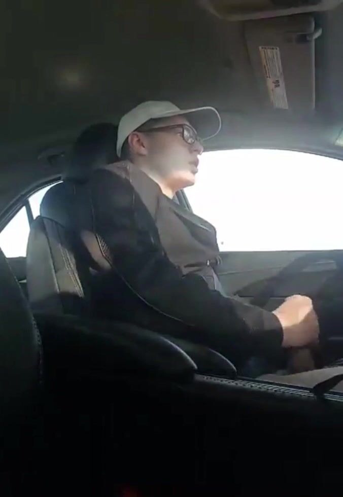 书呆子开 gay 车时猛烈射精
