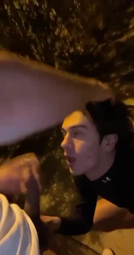 户外基情 - 小鲜肉精液颜射210