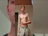 独自撕裂的同性恋少年视频