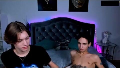 Ado couple amoureux copains webcam porno