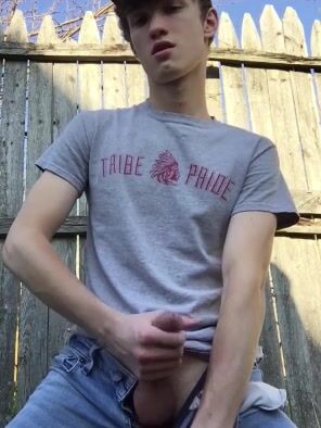 户外自慰射精的同志少年 219