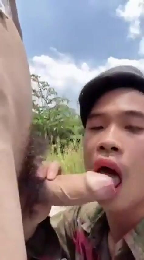 عمل gaysian فموي في الهواء