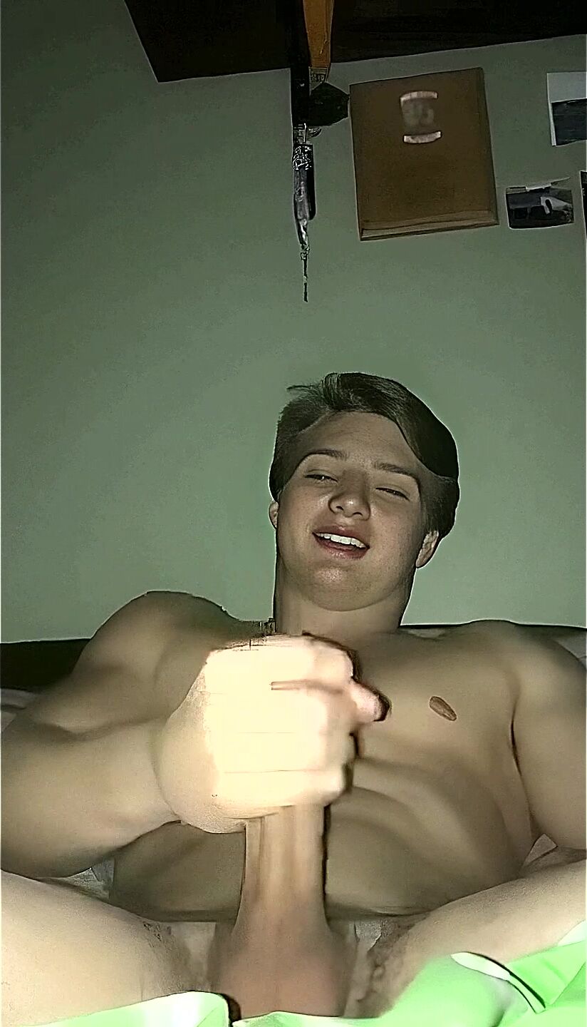 Gbt cute jock cums on himself gay porn - ai enhanced boys porn