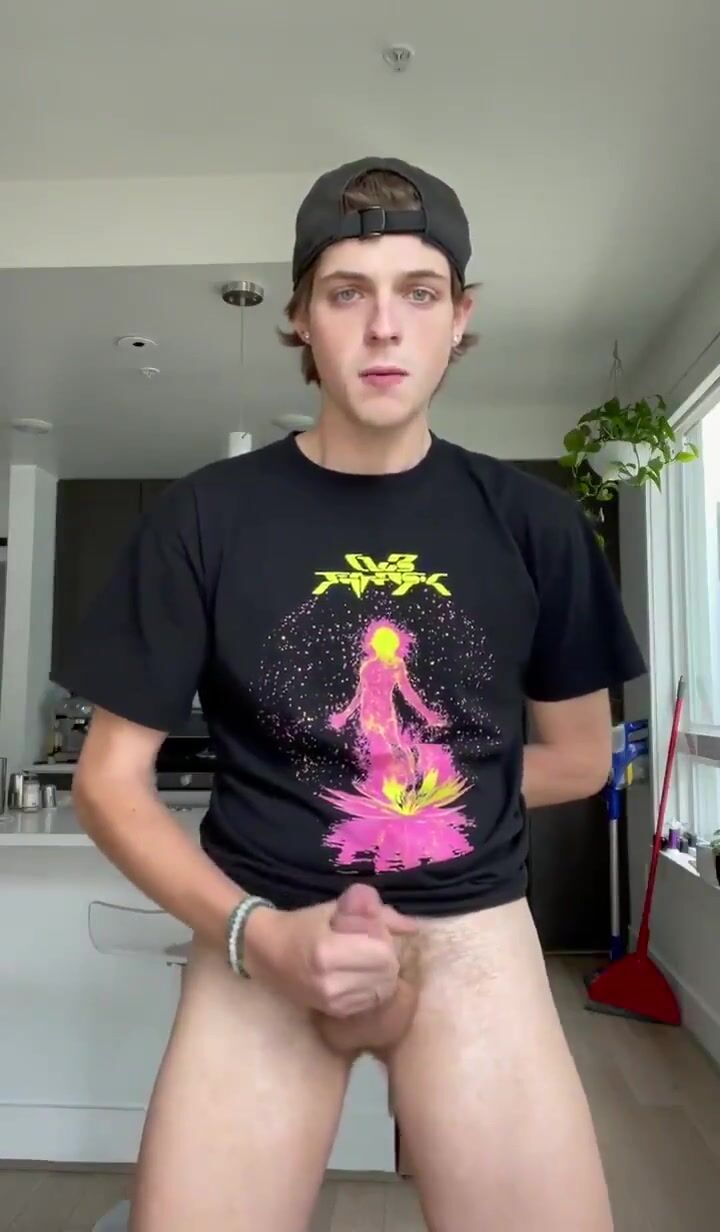 Georgeus guy wank and cum