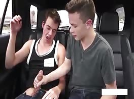 Car sex with gay dude - hard fucking action