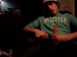 Ggbt青少年独自在家玩耍