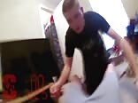 ジンジャー髪のストレートボーイが初めてのフェラを受ける