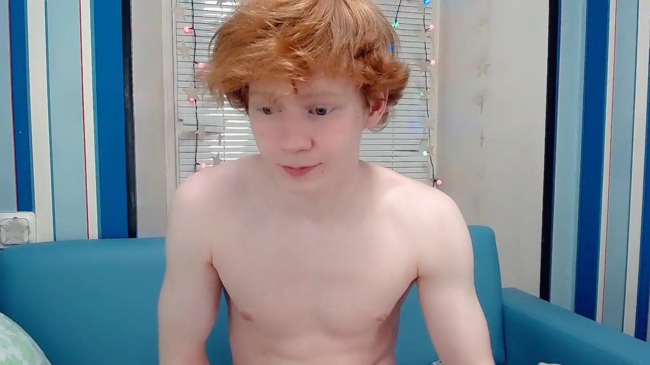 Ginger pubes twink wanks hard & cums on cam