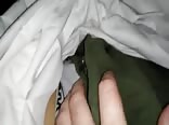 Irmão dormindo recebe oral de garotos de pornô gay