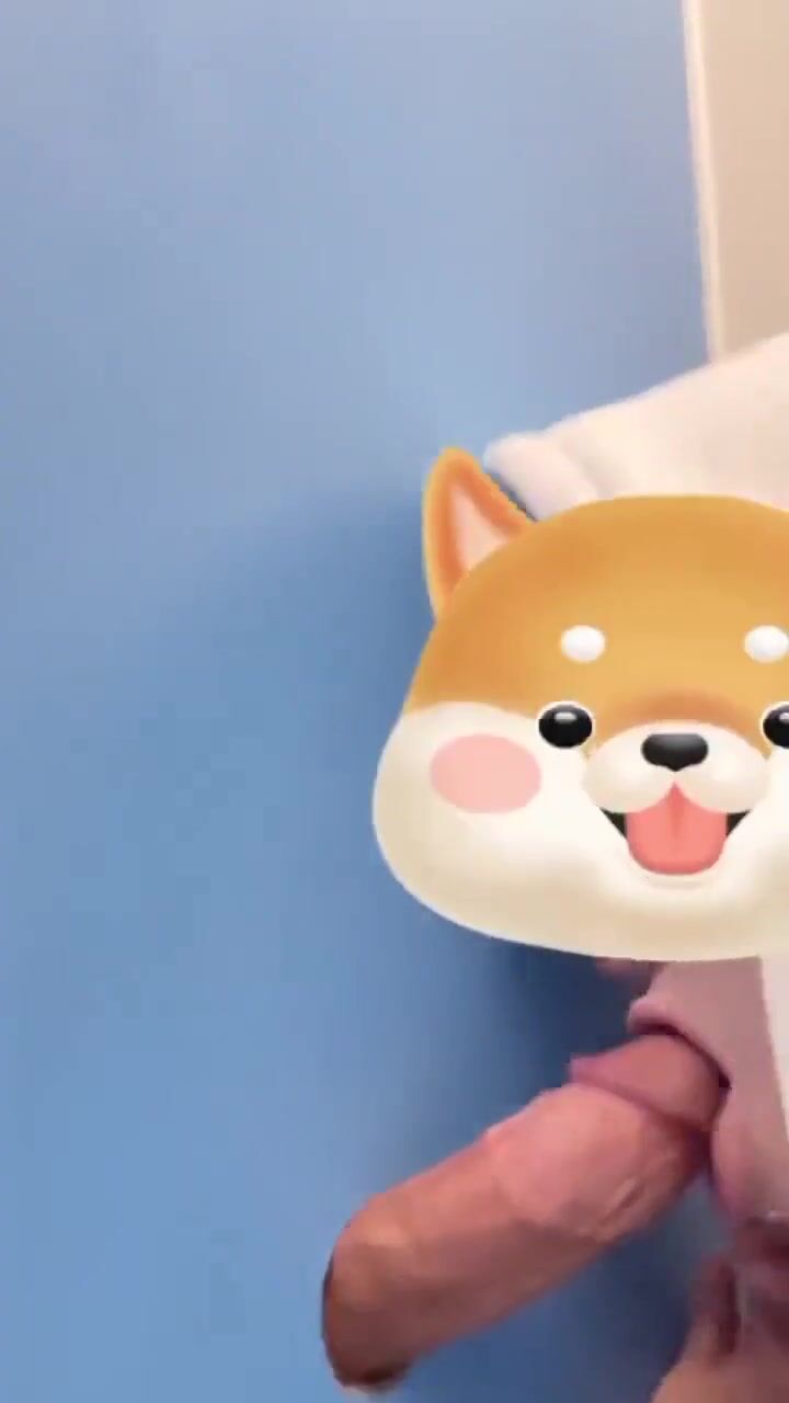 شاب يرضع زب بابا في المجدرة