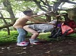 Floresta sem proteção com twink quente